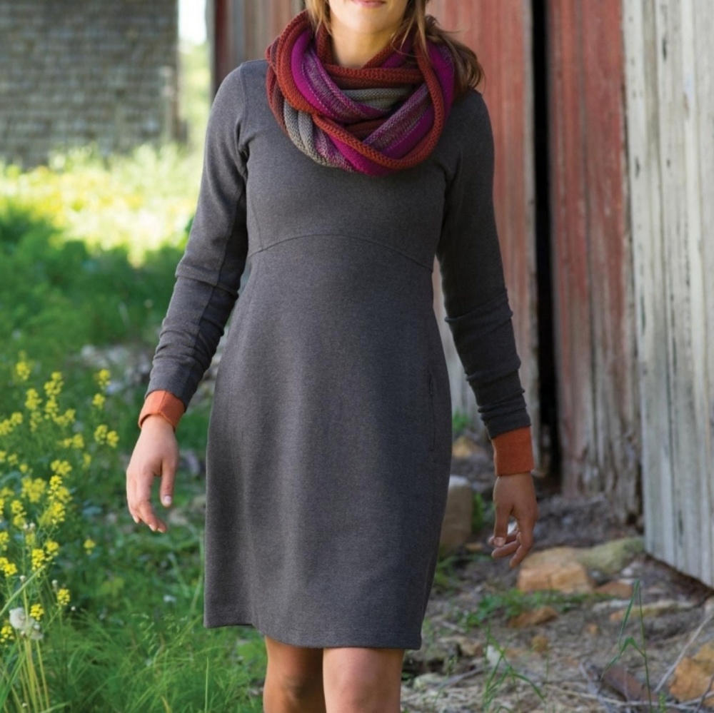 Duluth Trading Company wearwithall dress,small